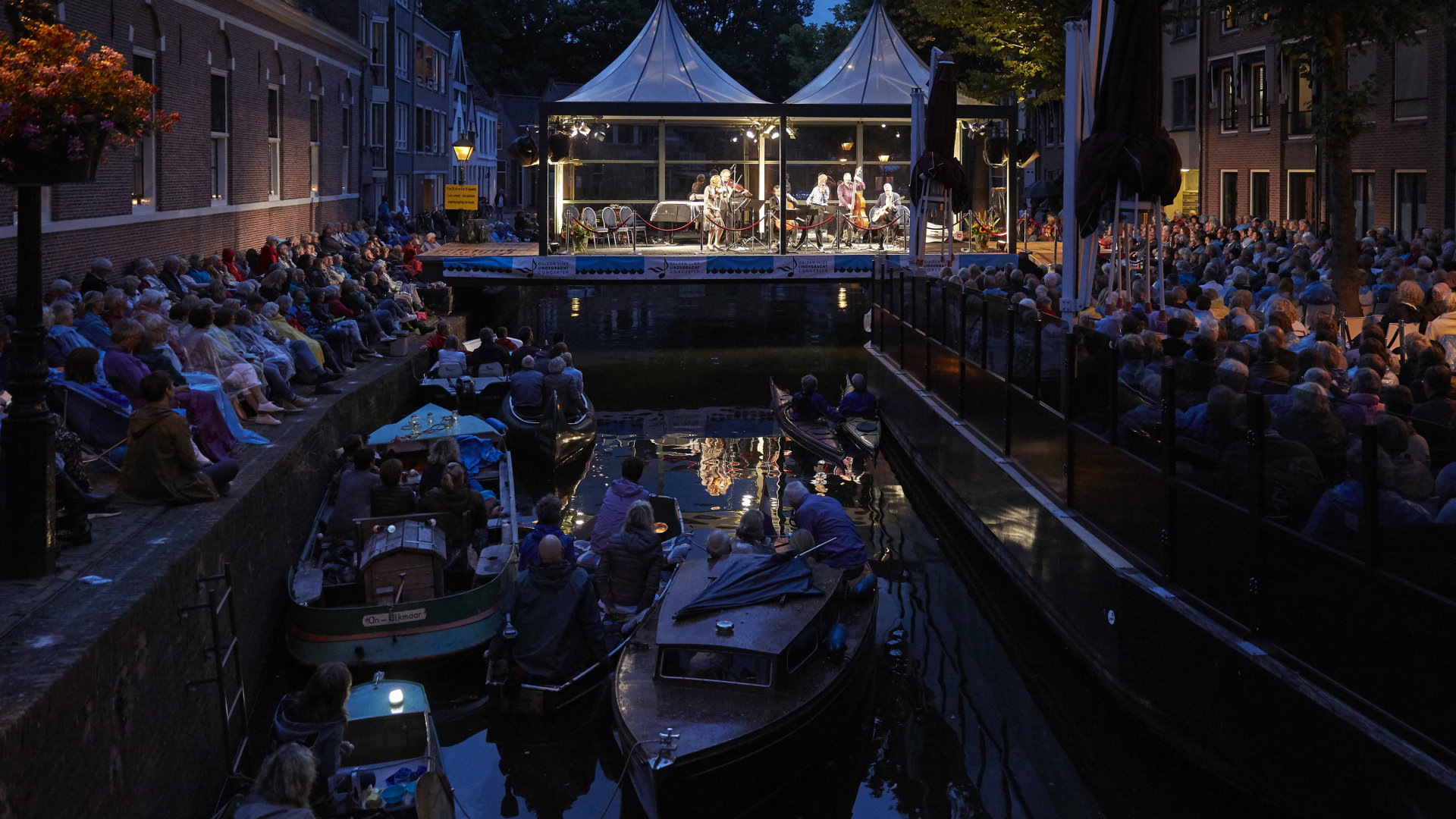 Geweldige sfeer tijdens optreden Tim Kliphuis Sextet - Foto: Alef Starreveld